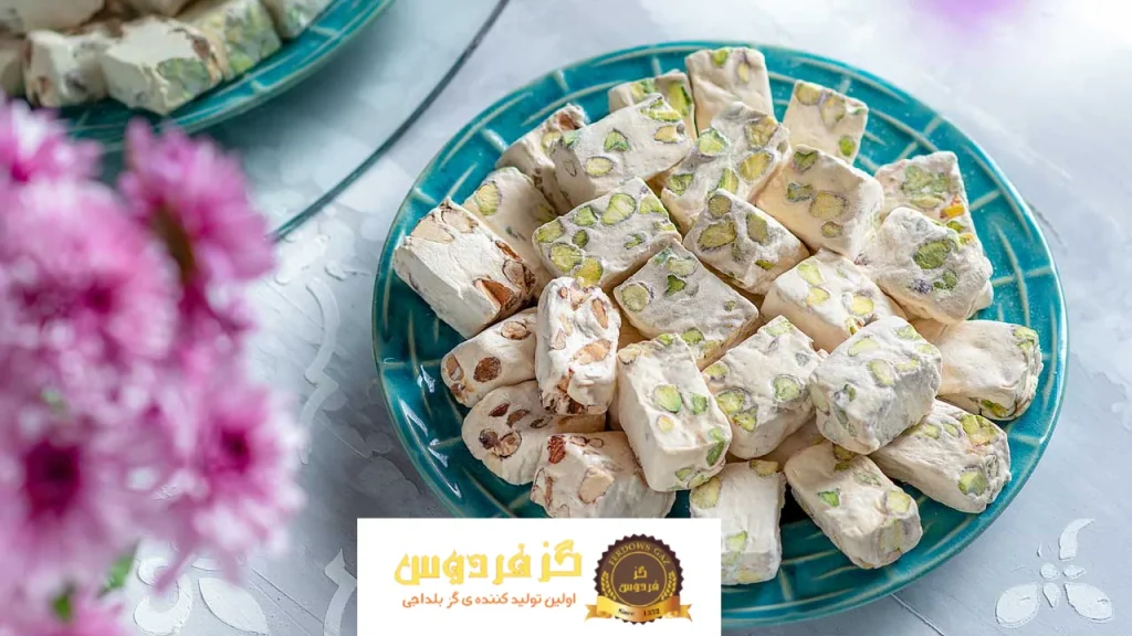 گز در بشقاب به همراه گل